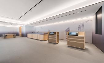 Holiday Inn Express Leshan Zhanggongqiao Food Street