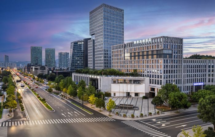 Four Seasons Huatong Hotel (Tonglu City Center Branch)