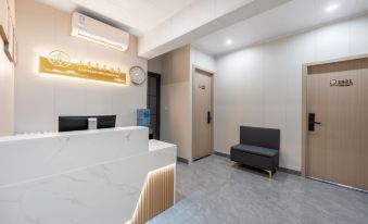 Xiaoxiang Minju (Chongqing Xinqiao Hospital Shop)