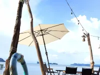Bluewave Sea Out Seaview Homestay โรงแรมใกล้น้ำตกเตอมะรุน