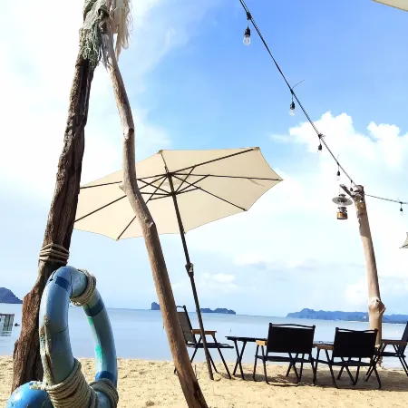 Bluewave Sea Out Seaview Homestay Отели рядом с достопримечательностью «Культурно-ремесленный комплекс»