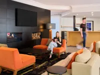 Abode Tuggeranong Hotel a Canberra