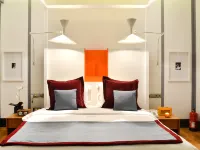 Brown's Central Hotel Hotels near Santa Justa Elevator