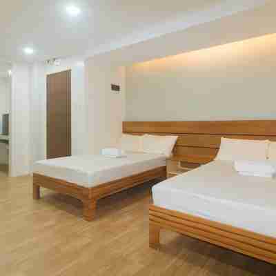 Avelida Homes by RedDoorz Rooms