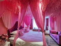 Shiyan Scenic View Themed Homestay (Wuyan Pedestrian Street)