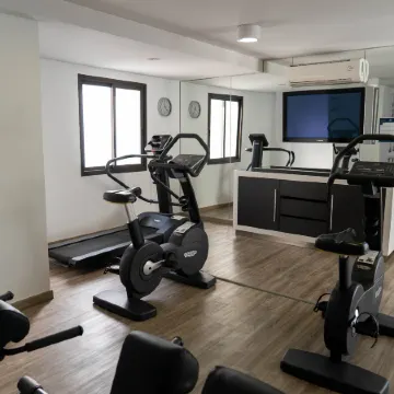 Sercotel Córdoba Medina Azahara Отели рядом с достопримечательностью «Башня Калаорра»