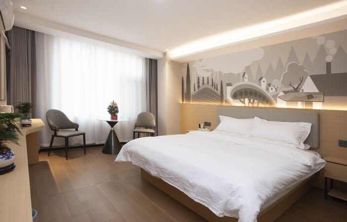 Ruyang Junyi Sunshine Hotel