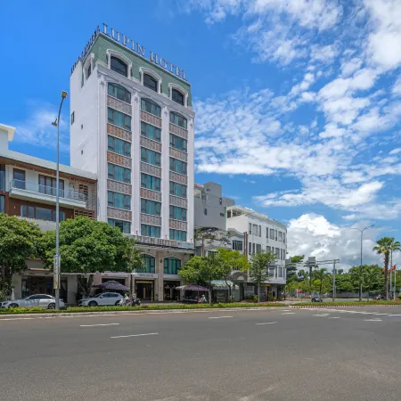 Lupin Boutique Hotel Danang Отели рядом с достопримечательностью «Пляж Nam O»