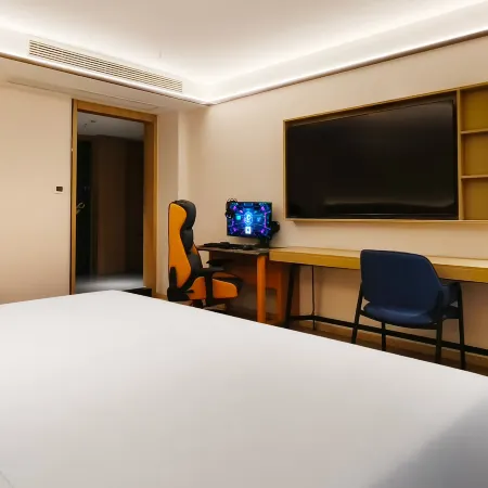 Jingfang E-sports Homestay (Tongchuan Bridge Shenghua Plaza)
