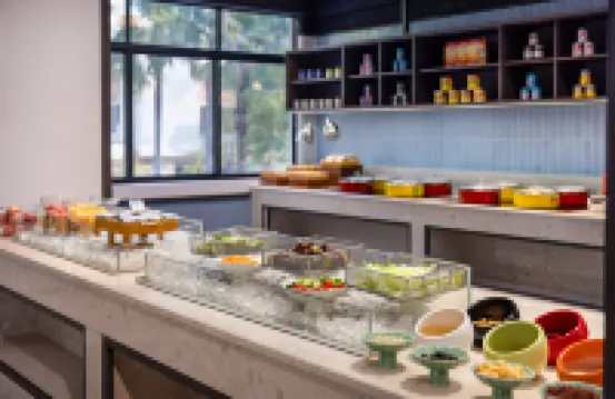 Yunfu Xinxing Sanye Hot Spring Hotel