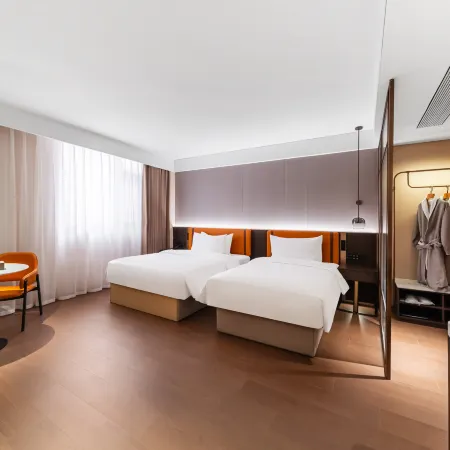 Gaoyou World Trade Plaza Meilun Hotel
