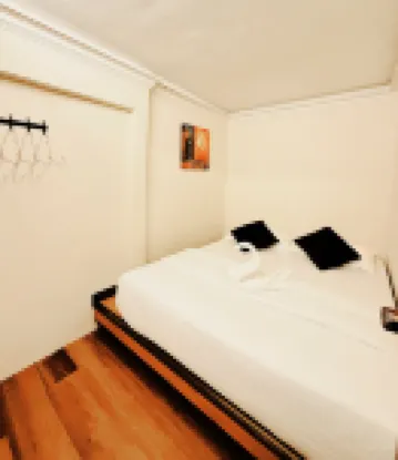 Anggun Lodge Private Room with Sharing Bathroom