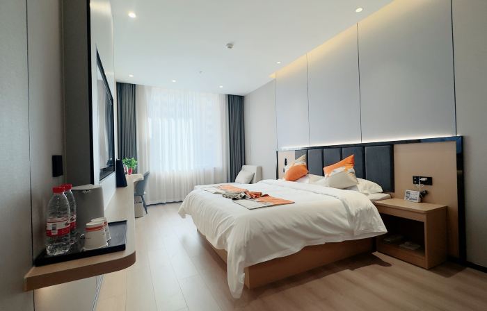 Jishi  Mountain Silk Road Mingting Hotel