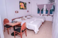 Sea Horse Guest House - 2-Star