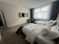 Jingmen Loulan Hotel (Xuanhua Bus Station) Hotels in Zhangjiakou