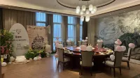 โรงแรมนานาชาติซันโฮลา - พร้อมอาหารเช้า