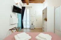 Florence David's Guesthouse Steps from Accademia Gallery - balcony