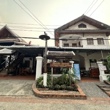 Rattana Guesthouse