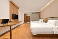 Jingbai Hotel (Fangchenggang High-speed Railway North Station Branch) - ที่มีที่จอดรถ
