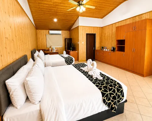 Forest Crest Nature Hotel and Resort Zimmer Photos