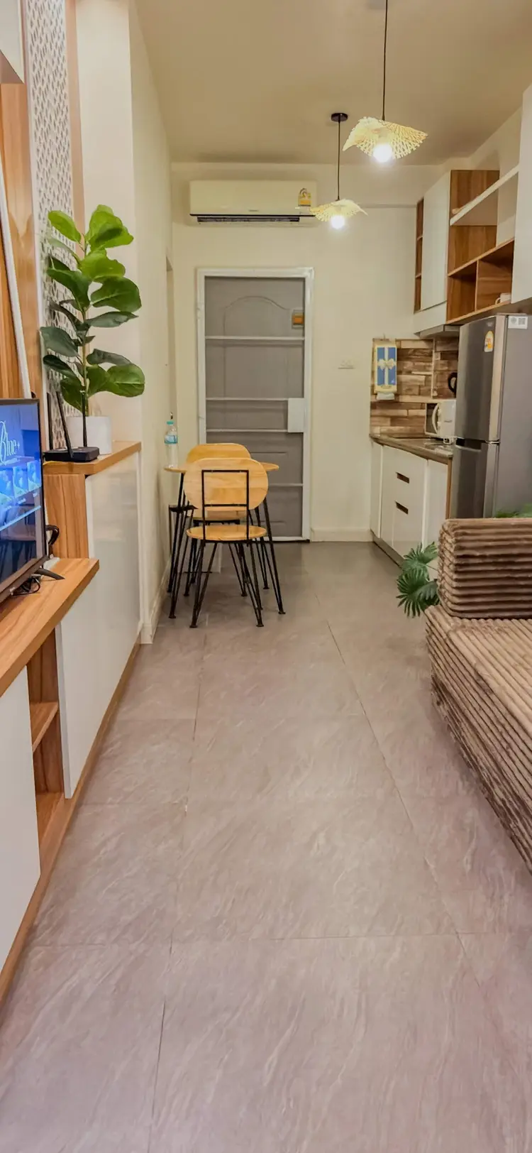 รูปภาพของNo.2 Tiny Townhome Near Saturday Night Market