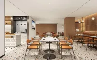 Yi Jian Modern City Design Hotel (Fountain Metro Station), Guiyang - parking