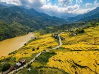 Larosa Homestay Hotels in Ta Van