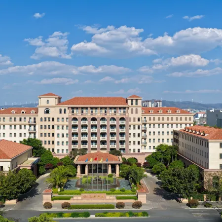 Feilong Hotel