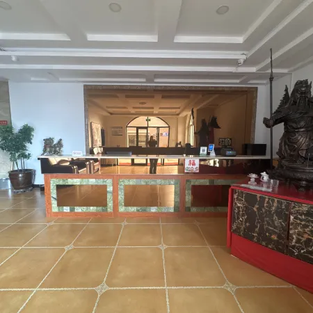 Qinghe Hotel