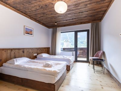 Lasiim Mestia mountain view and balcony