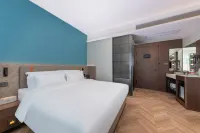 Yimi S Hotel (Guangzhou Nanzhou Metro Station & Sun Yat-sen Memorial Hospital Branch) - parking