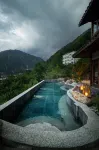 Under the Tree Art Hot Spring Homestay