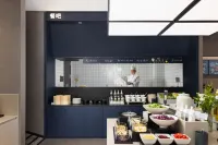 Atour Light Hotel at Yiwu International Trade City (Zhejiang IV Hospital Metro Station) - واي فاي