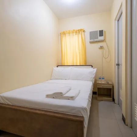 RedDoorz at Perpetual Tanguile Travellers Inn