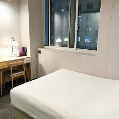 Luo Mandi Hotel Hotel dekat Menara Shanghai
