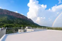 May Hotel - Mountain view