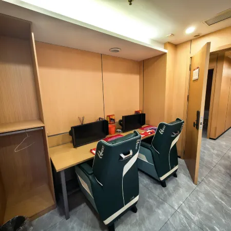 Pengze Lingdian E-Sports Hotel (Shannan Mansion)