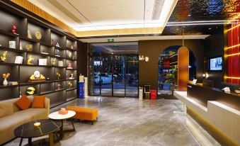 Yilai Hotel (Red Banner Trade City)