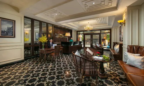 Khách sạn La Mejor và Sky Bar