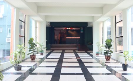 Room V at Kluang Parade - Housity