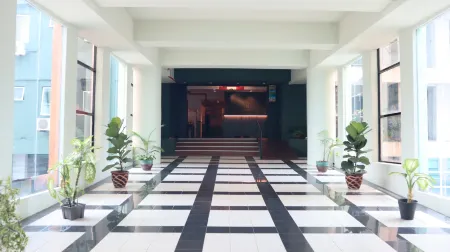 Room V Kluang parade by SECOM Отели рядом с достопримечательностью «Taman Intan Kluang»