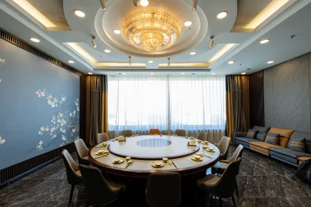 Grand Hyatt Hotel (Jinlianchuan Street Branch)