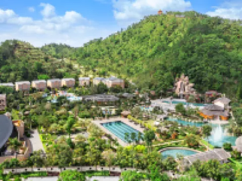 Meizhou Wuhua Hot Mineral Mud Hot Spring Resort Hotel di Wuhua
