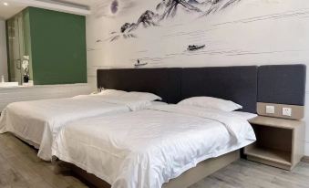 Heng8 Chain Hotel (Government Affairs Center Store of Luxian High speed Railway Station)