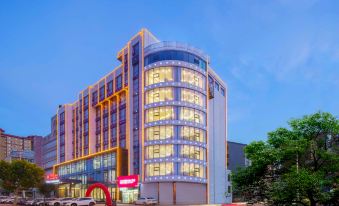 Zhuanghe Hualin Hotel