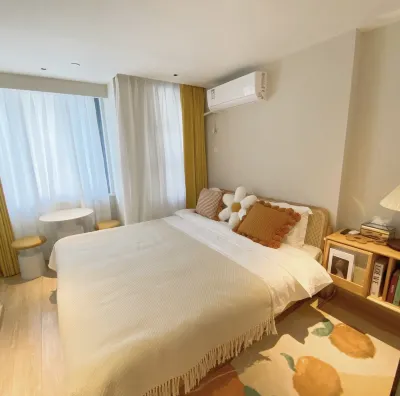 치치하얼 완다 골든 워터프런트 서비스 아파트 호텔 (완다 플라자 치치하얼 의학대학 지점)