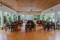 Nirvana Hotel Resort Tetebatu - breakfast