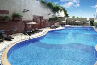 Harbour Plaza 8 Degrees - Pools