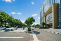 Yujing International Hotel (Maoming Dianbai Wanda Plaza) Hotel berhampiran Dianbai Passenger Transport Center