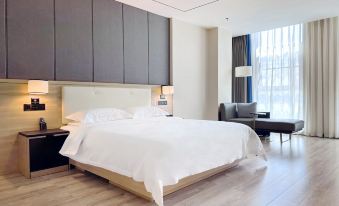 H hotel (chifeng University Wanda  Plazastore)